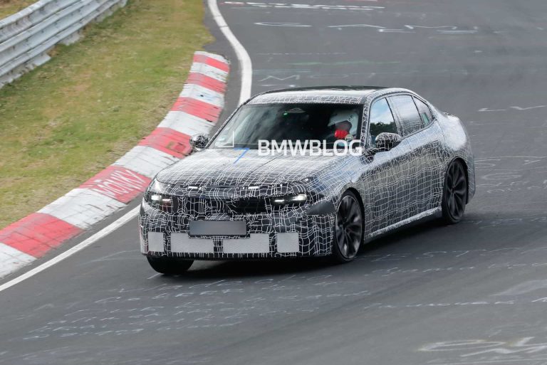 2027 BMW M350 NURBURGRING 10