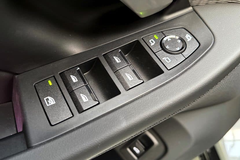 2024 BMW 5 Series G60 Window lifter control unit hard plastic 01