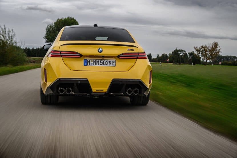 Chris Harris drifts and praises the new BMW M5 G90