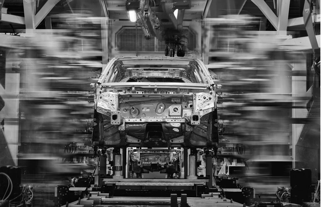 Teaser for newly designed Jeep Compass -Debüing Spring 2025