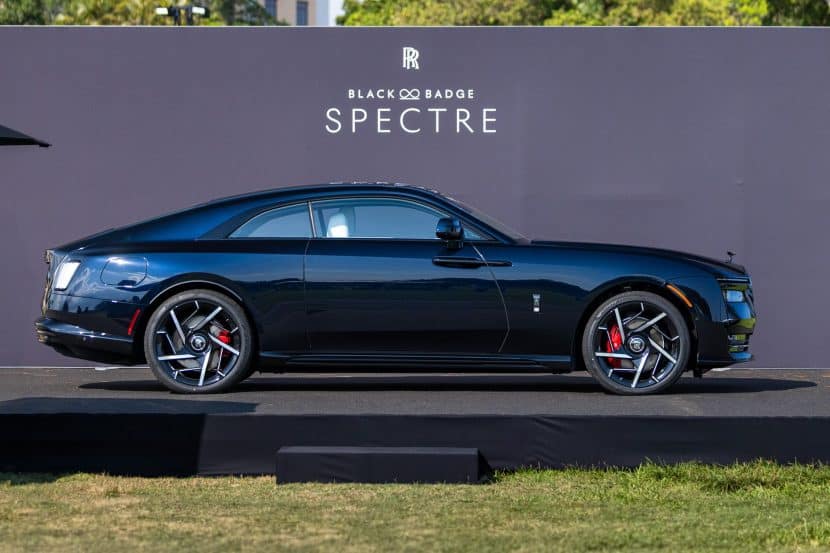 Rolls Royce Black Badge Specter 02