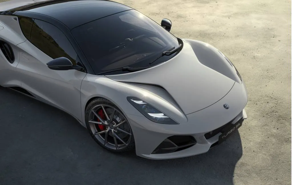 Lotus Emira Turbo SE