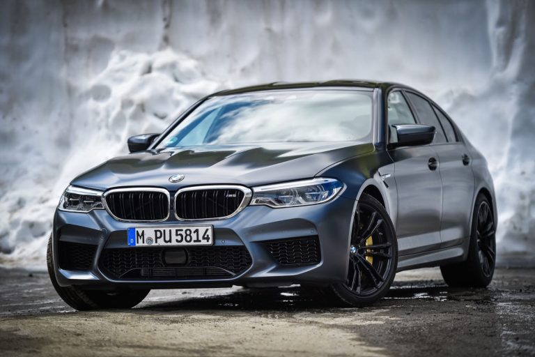 1743514081 BMW M5 F90 tests with wider fenders But why