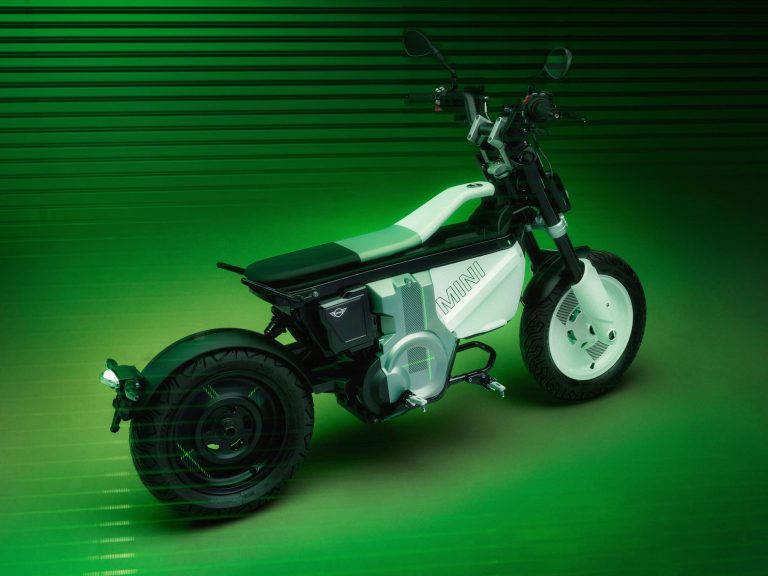 BMW CE 02 BY MINI DESIGN 1