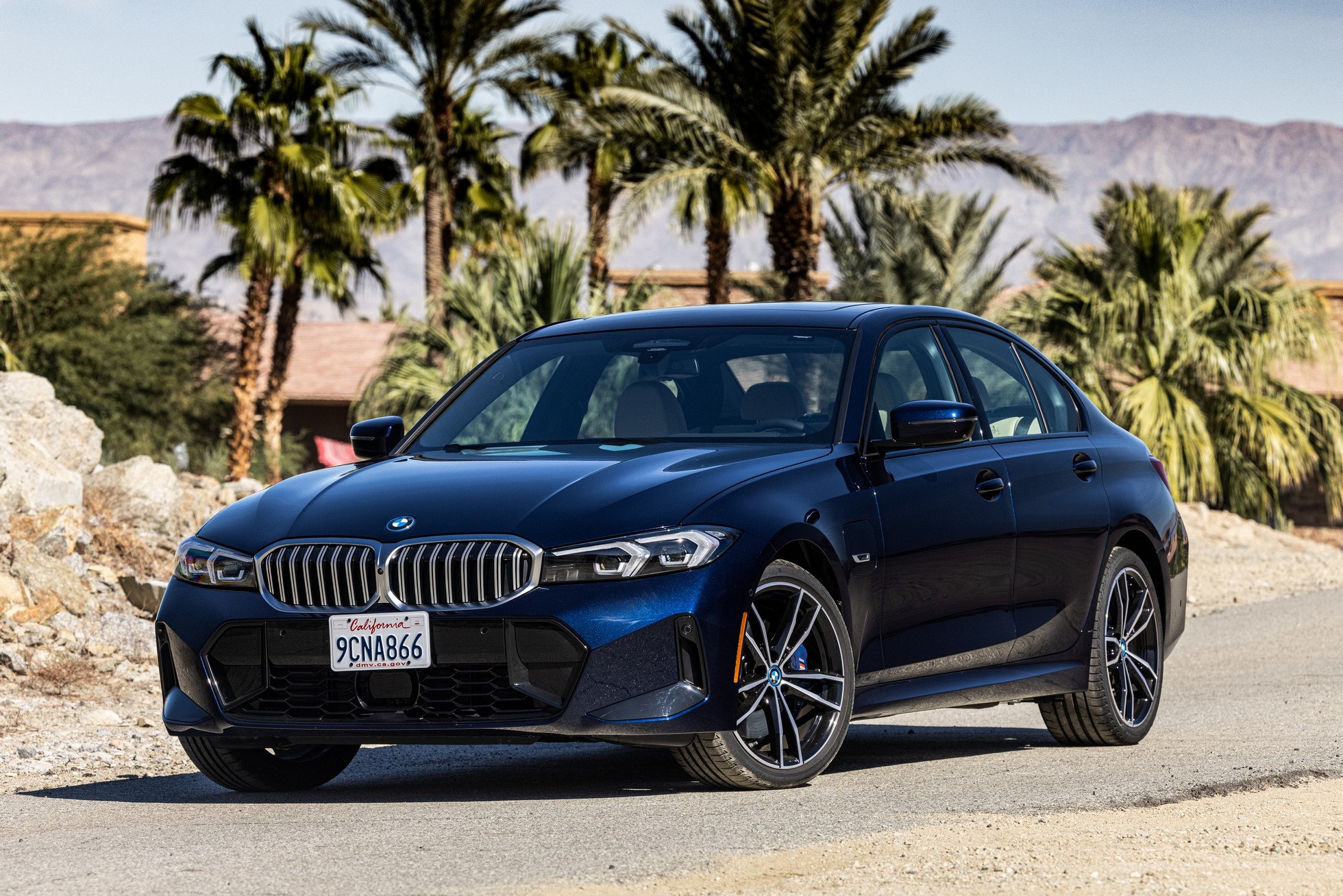 1744285553 The global BMW turnover fell by two percent in the