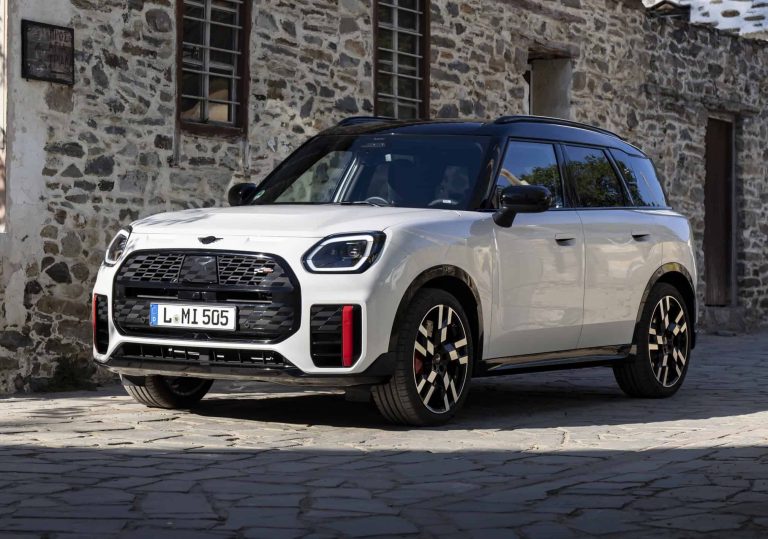 1744891872 Mini to sell gas cars into the next decade