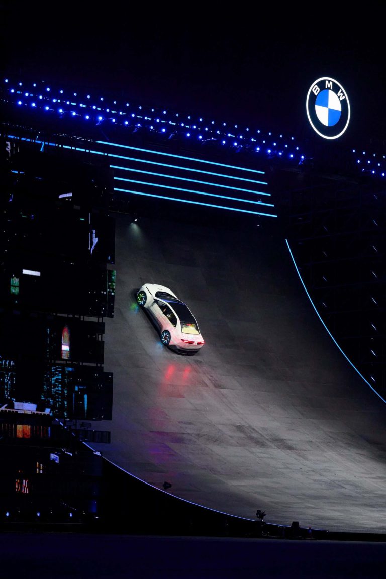 BMW VISION DRIVING EXPERIENCE 12