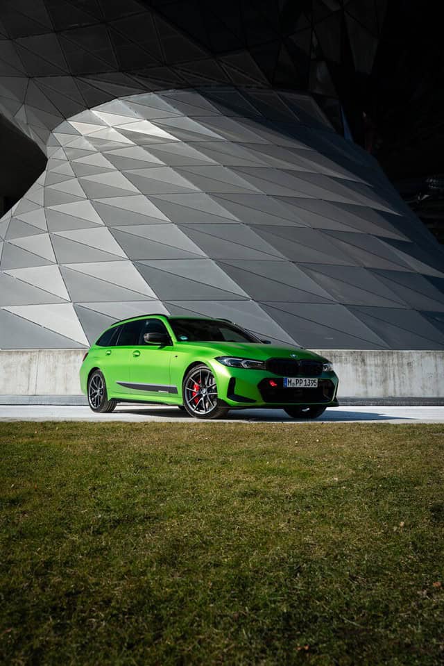 BMW M340I TOURING FROZEN TAMPA BAY GREEN METALLIC
