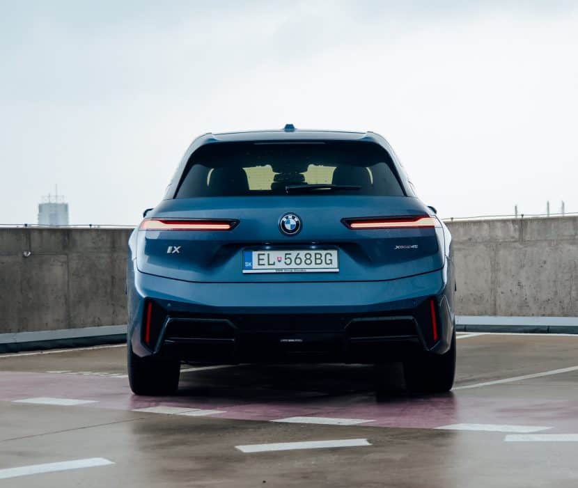 BMW IX XDrive45 26