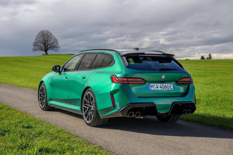 1746188872 The BMW M5 Touring costs 600000 US dollars in Singapore