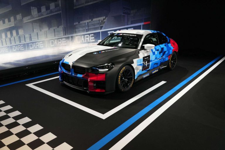 BMW M2 RACING 2025 11