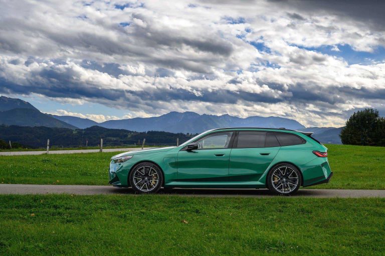 1746542033 See the new BMW M5 Touring Hit 192 miles per