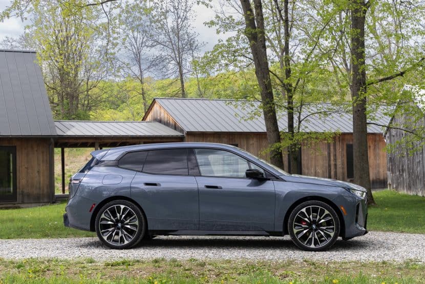 2026 BMW IX (USA) 13