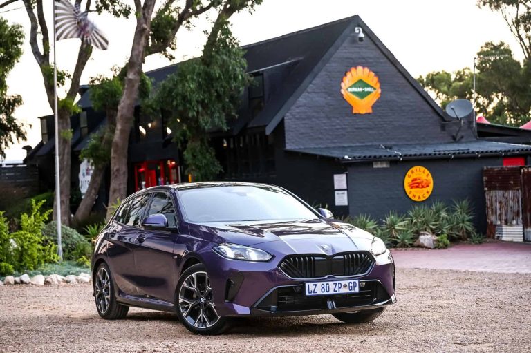 2025 BMW 1 SERIES 118 10