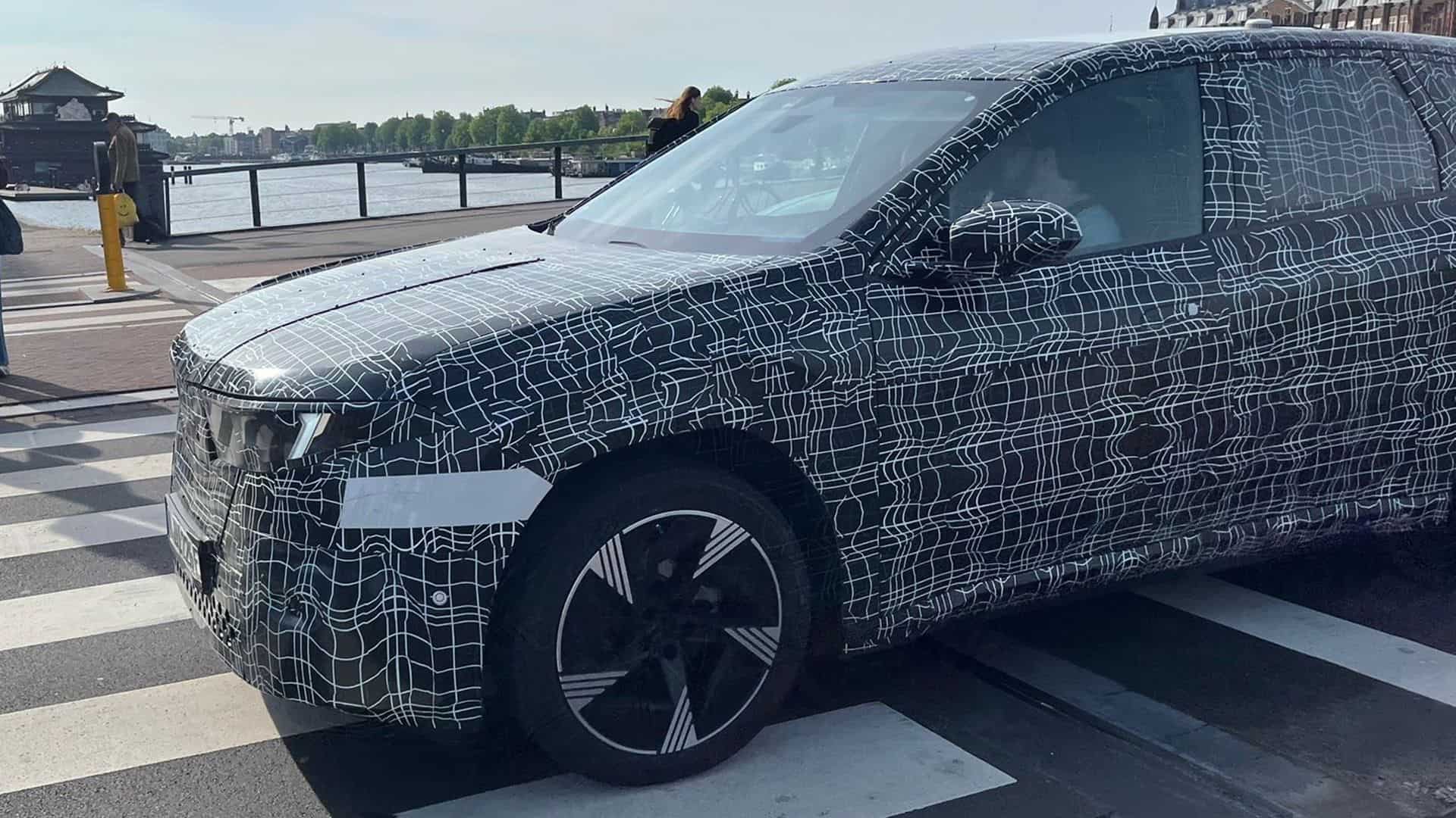 BMW IX3 2026 SPOTTED 04