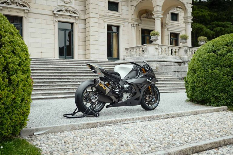 BMW MOTORRAD CONCEPT RR 04