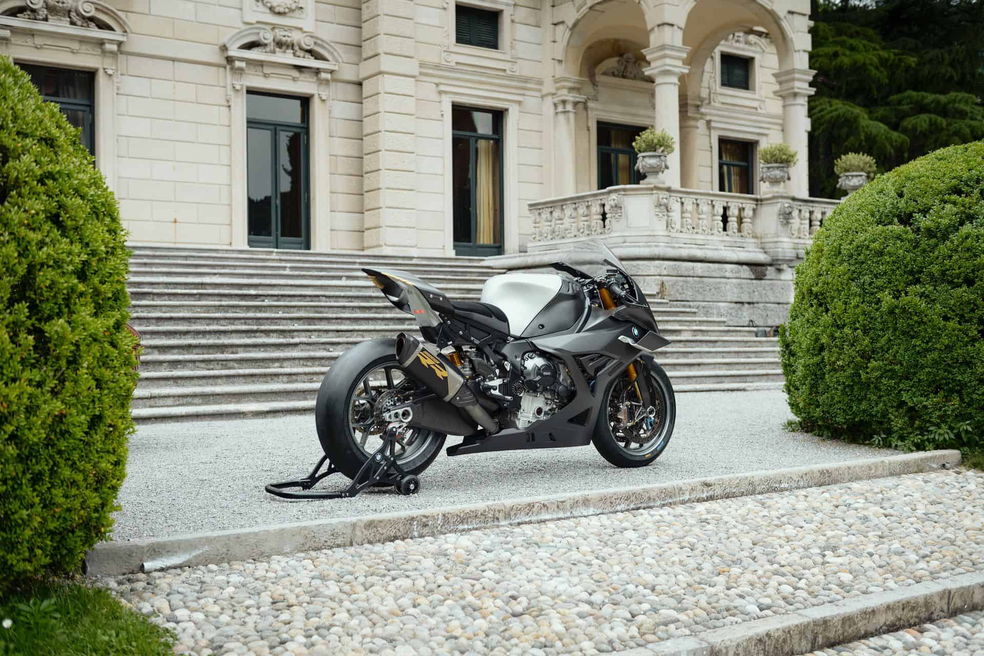 BMW MOTORRAD CONCEPT RR 04