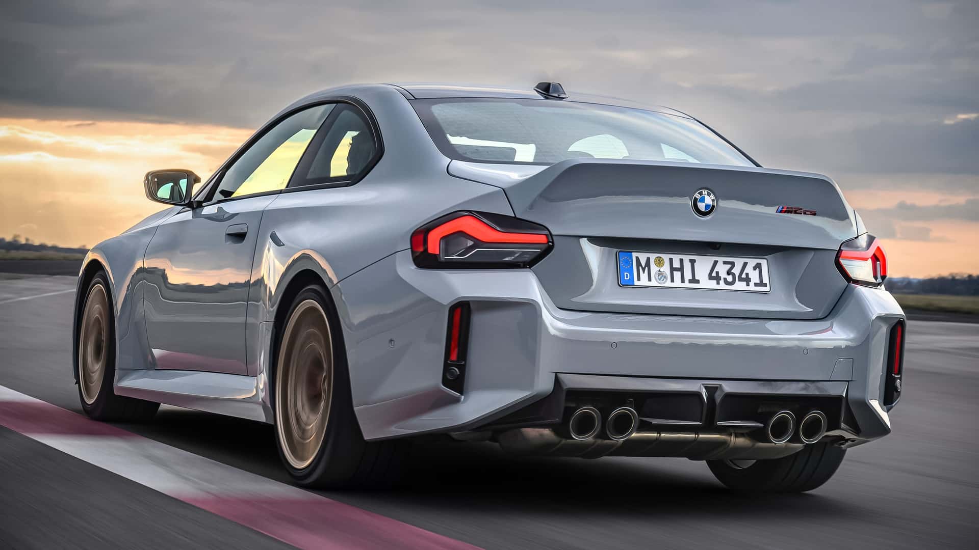BMW M2 CS returns with 526 hp and track oriented upgrades