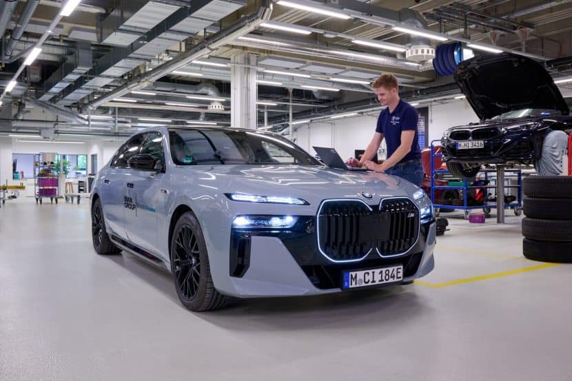 BMW i7 prototype with solid body batteries 3