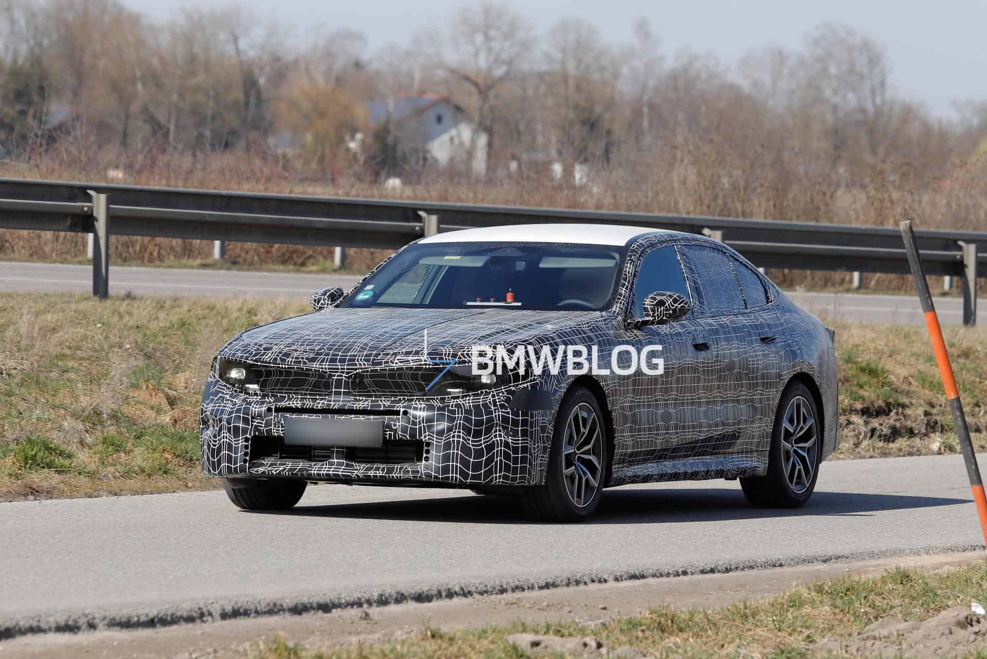 2027 BMW 5 SERIES FACELIFT SPY PHOTOS 09