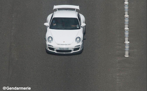 White Porsche 911 GT3