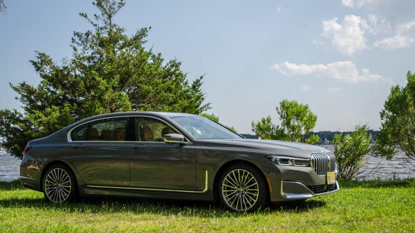 BMW 750i LCI Facelift G11 G12 three quarter view