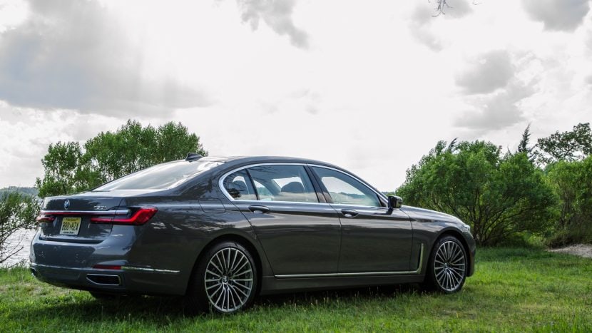 BMW 750i LCI Facelift G11 G12 03
