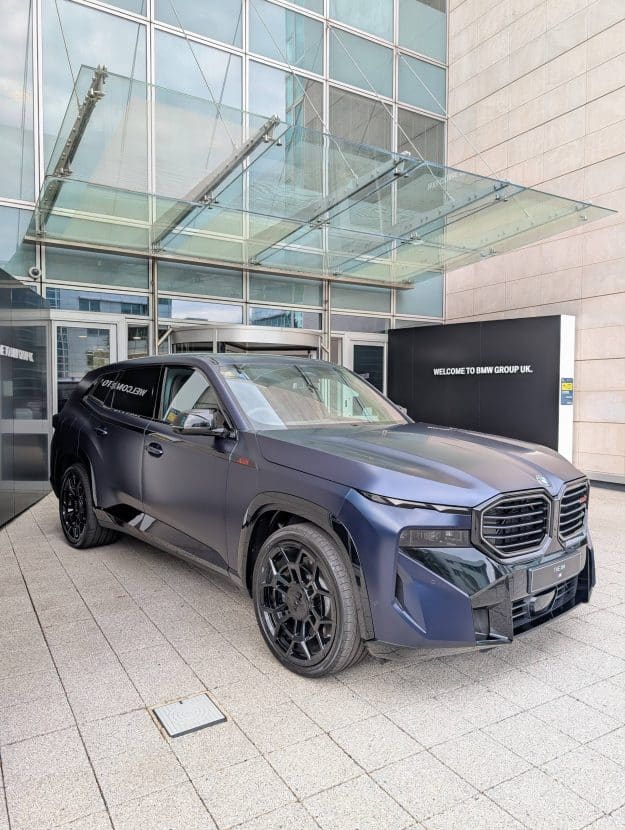 2026 BMW XM Frozen Tanzanite Blue 00 00