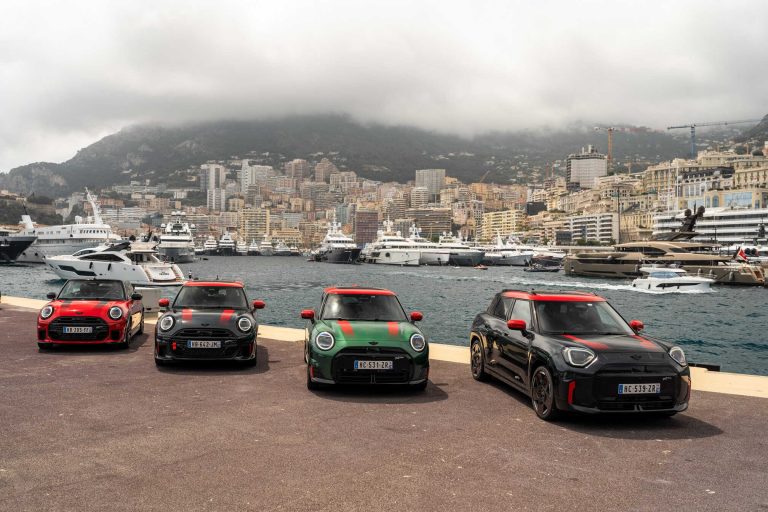 MINI JOHN COOPER WORKS AT CôTE D'AZUR 66