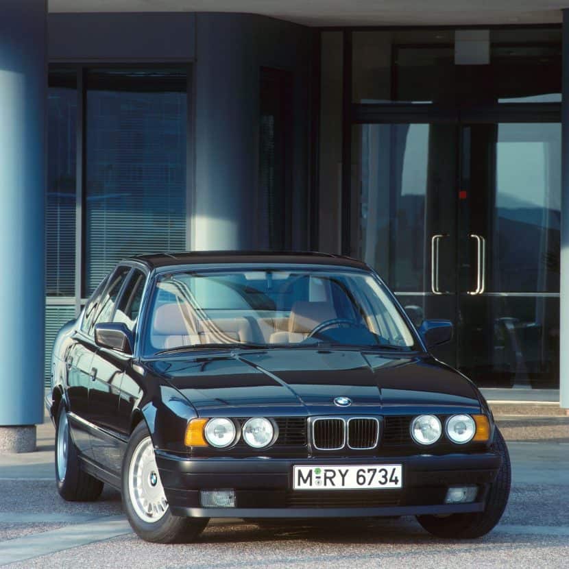 BMW 5 series E34 front view