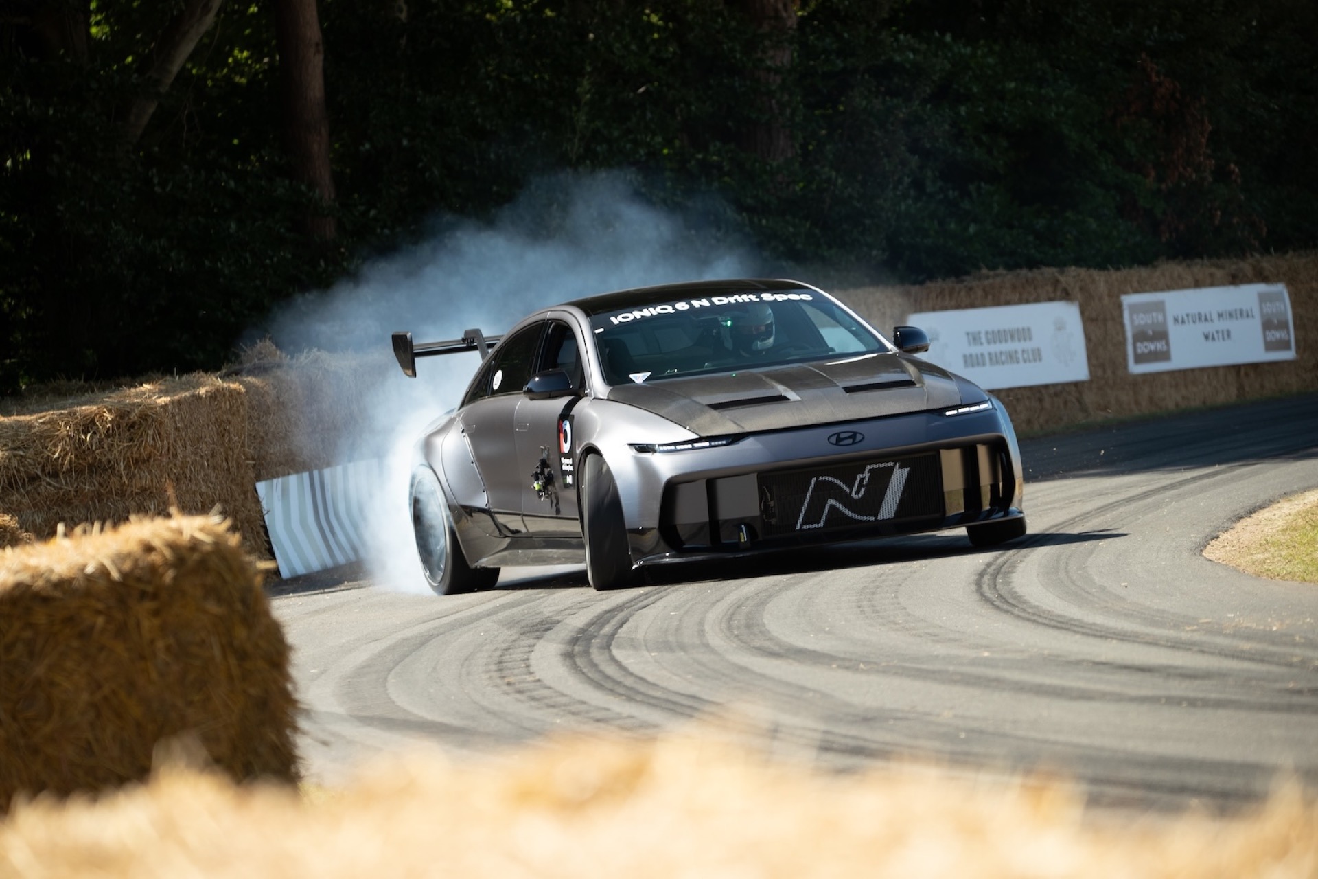 1752597646 A garden party on the Lords estate