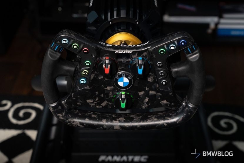 Fanatec Podium BMW M4 GT3 steering 04