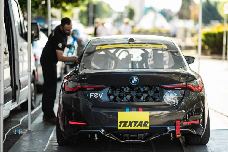 BMW I4 RACING 6