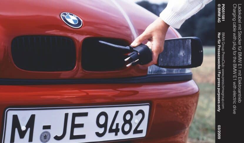 BMW E1 Electric shows its charging cable