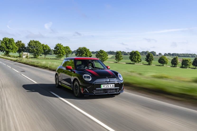 Mini Cooper JCW Electric J01 midnight drive black on the side streets