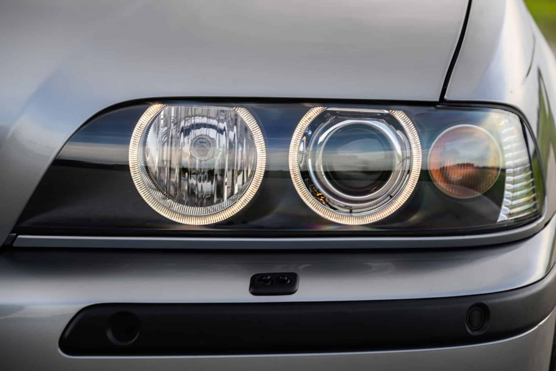 BMW 5 series E39 owner hits 1 million kilometers buys