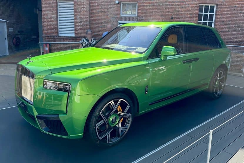 2025 roll Royce Cullinan Black Badge Brenner Green 4