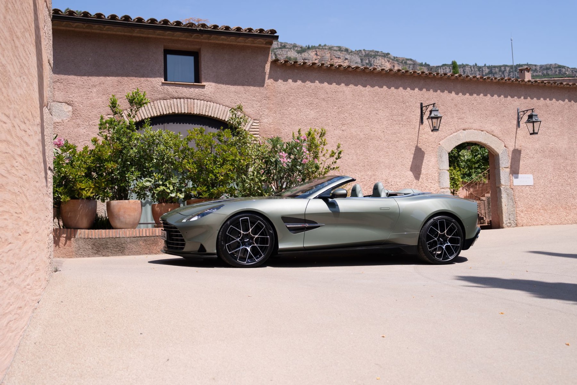 GTSpirit vanquishvolante 9