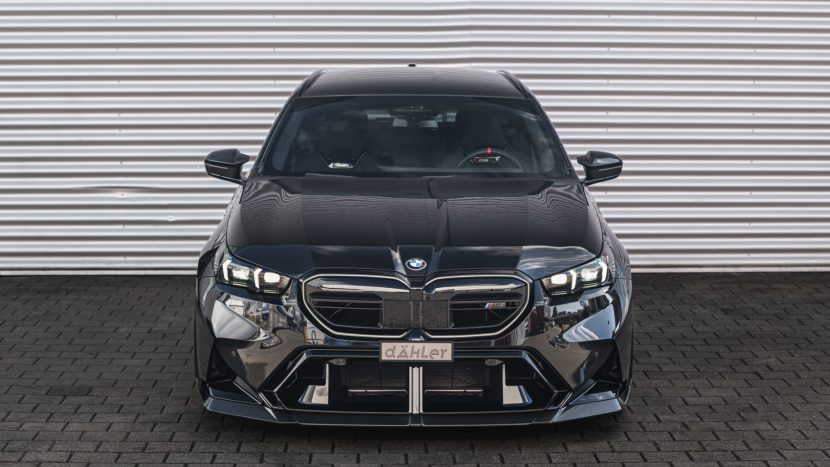 G99 BMW M5 tours with carbon front -splinter from Dahler