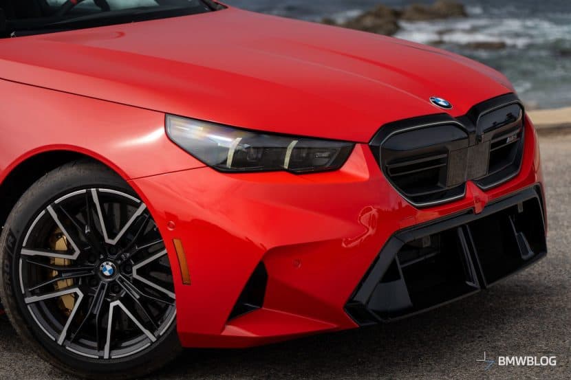 BMW M5 tours bright red 15