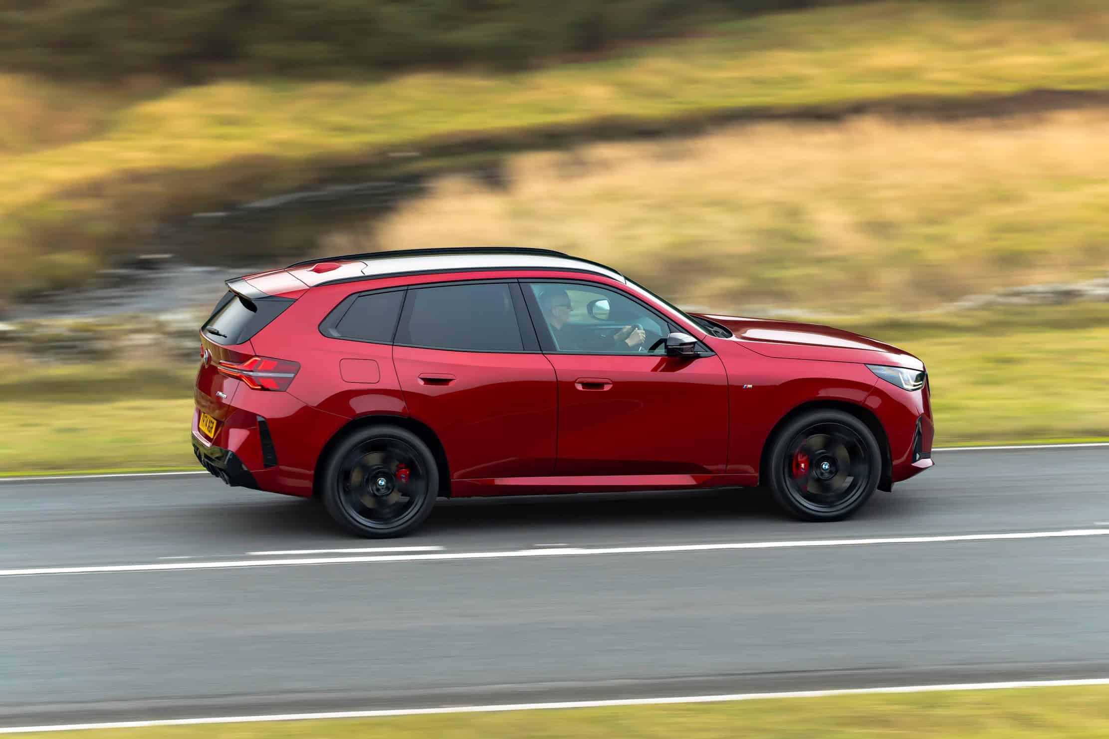 1755463984 BMW X3 M50 against Porsche Macan against AMG GLC Drag