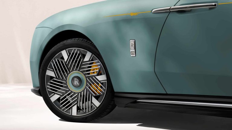 ROLLS ROYCE SPECTRE INSPIRED BY PRIMAVERA 19