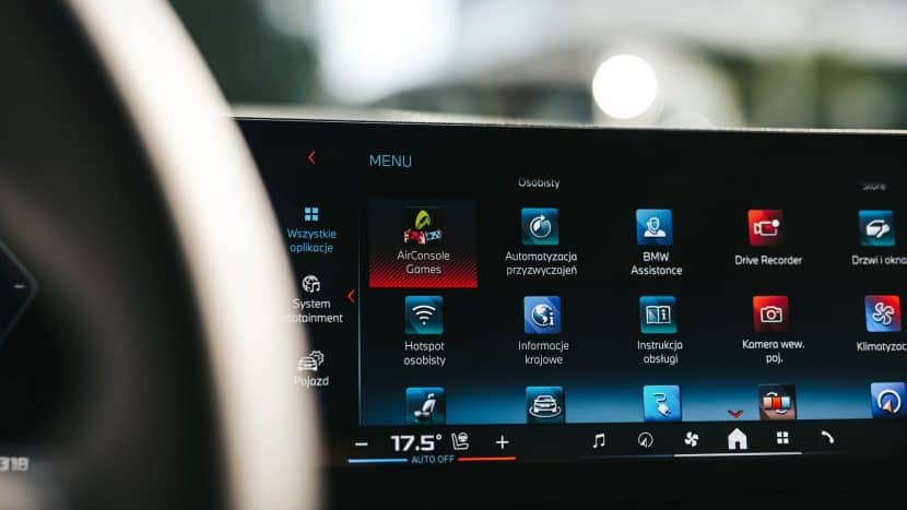 The LCD display in the BMW i5 