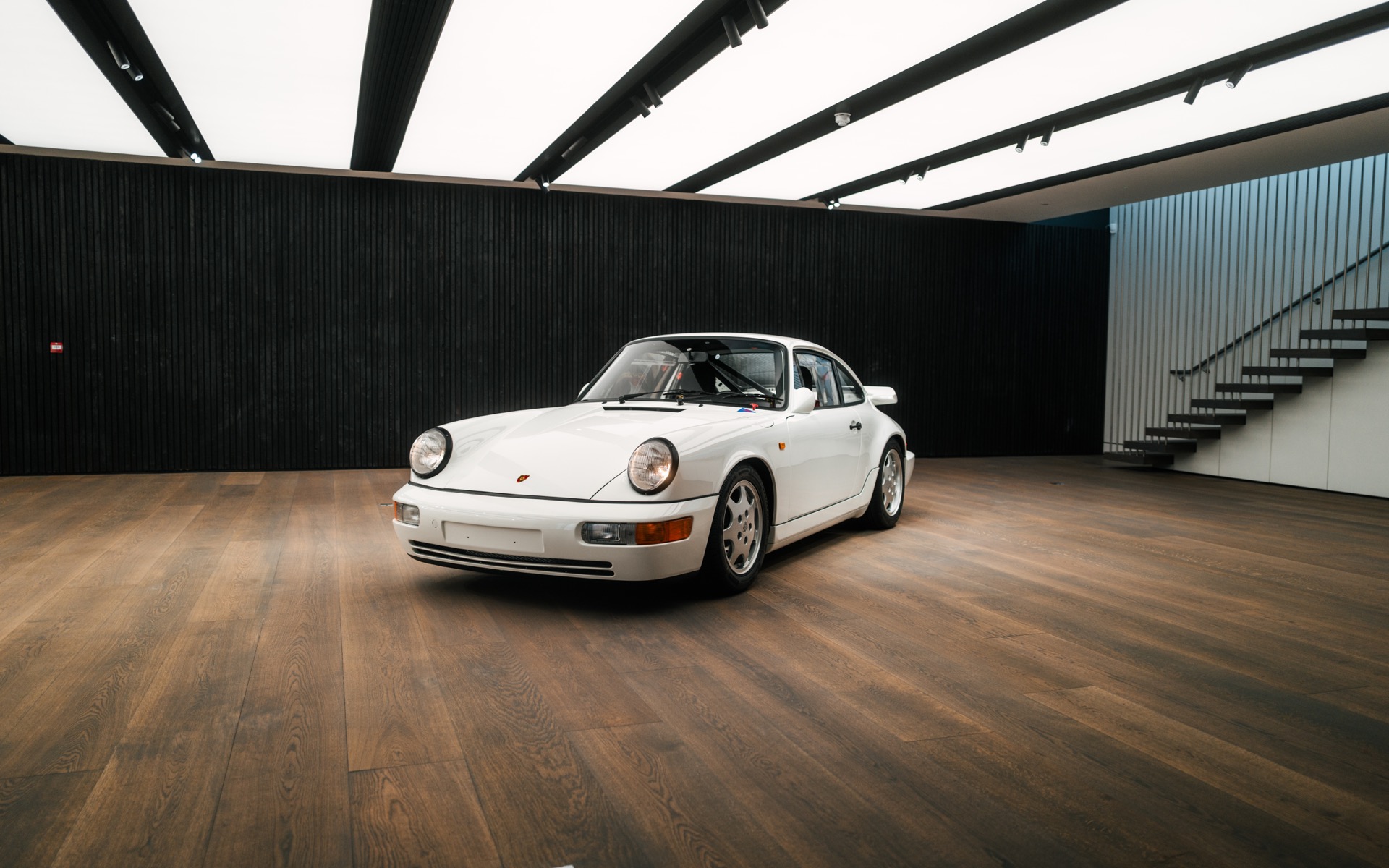 GTSpirit 964Carrera4l 11