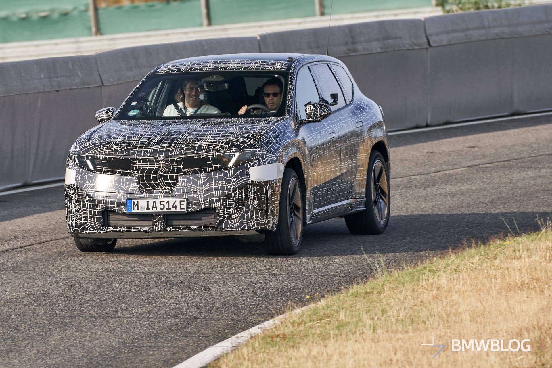 2026 BMW IX3 NA5 TEST DRIVE 12