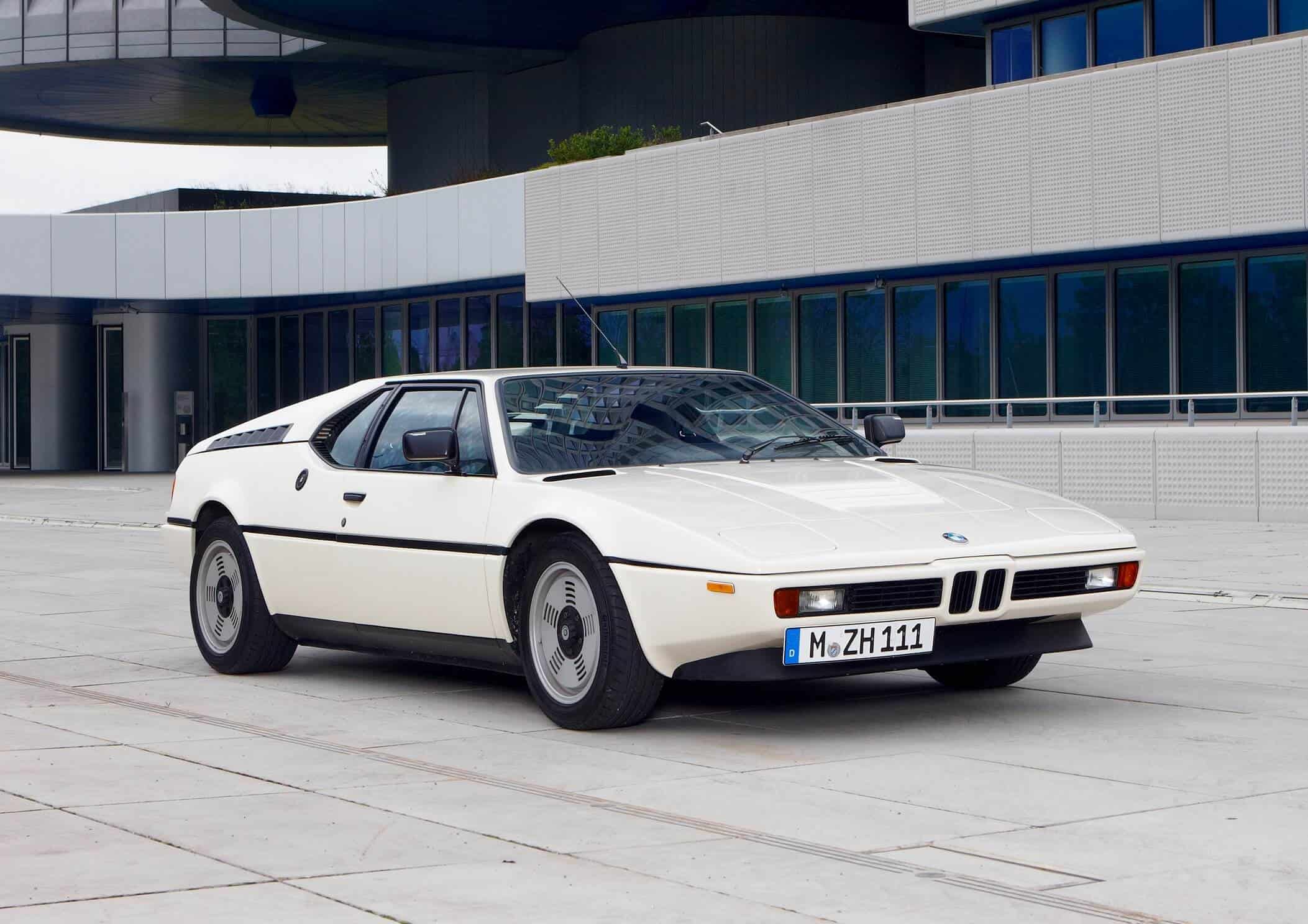 BMW update about the restoration process of the crash M1