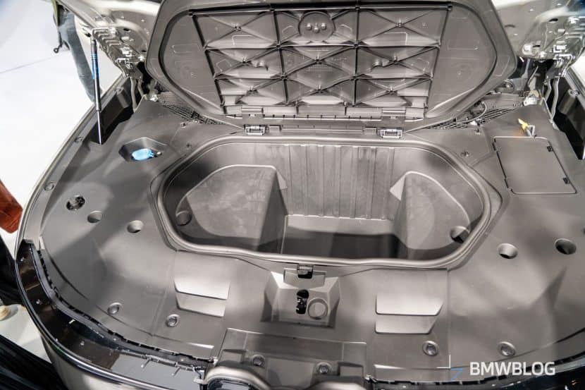 2026 BMW IX3 Space Silver 03