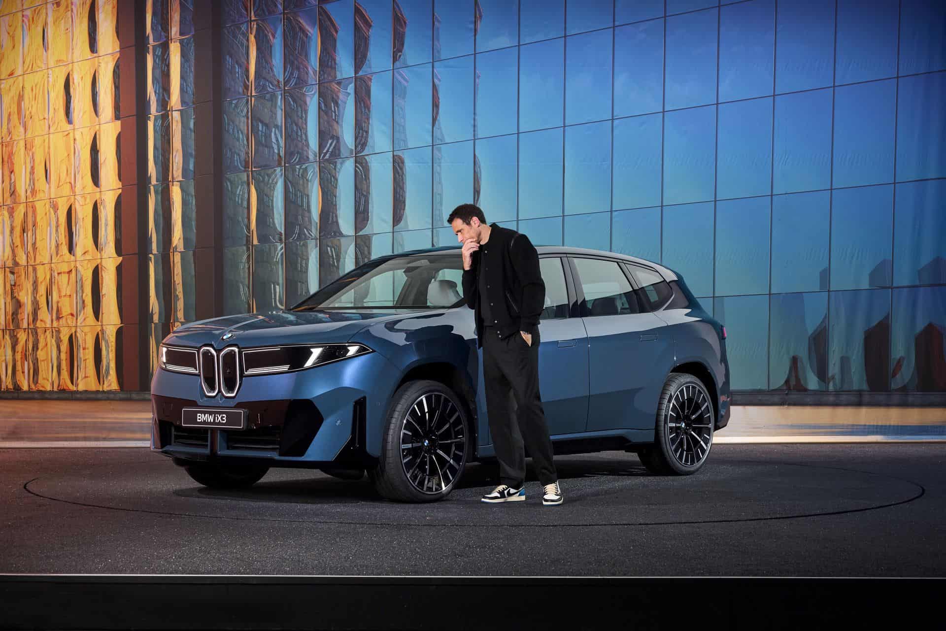 2026 BMW IX3 FEATURES 00