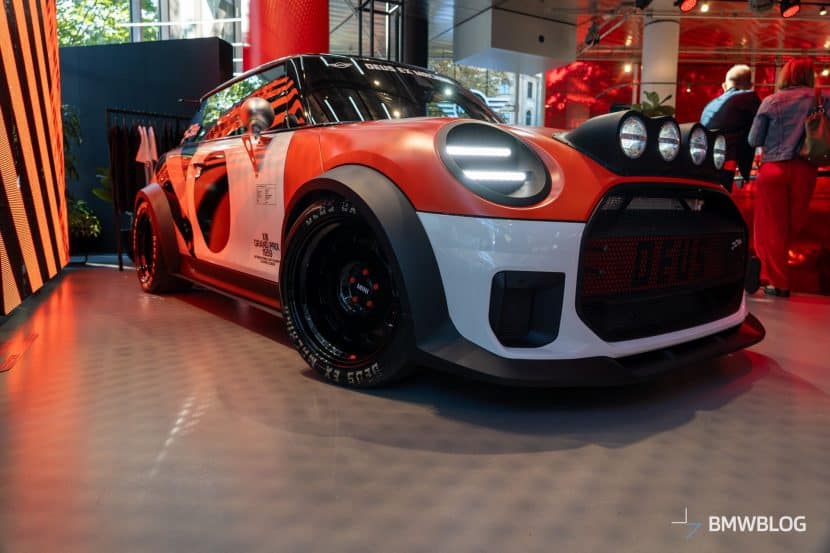 Mini deus ex Machina the machine project