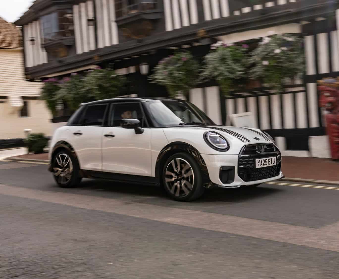 MINI COOPER S F65 IN JOHN COOPER WORKS TRIM 16